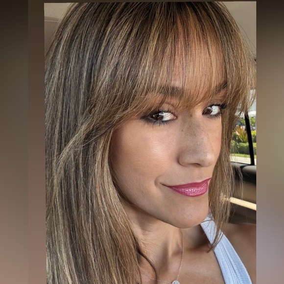 Meet your Posher, Elida - Picture 3 of 8